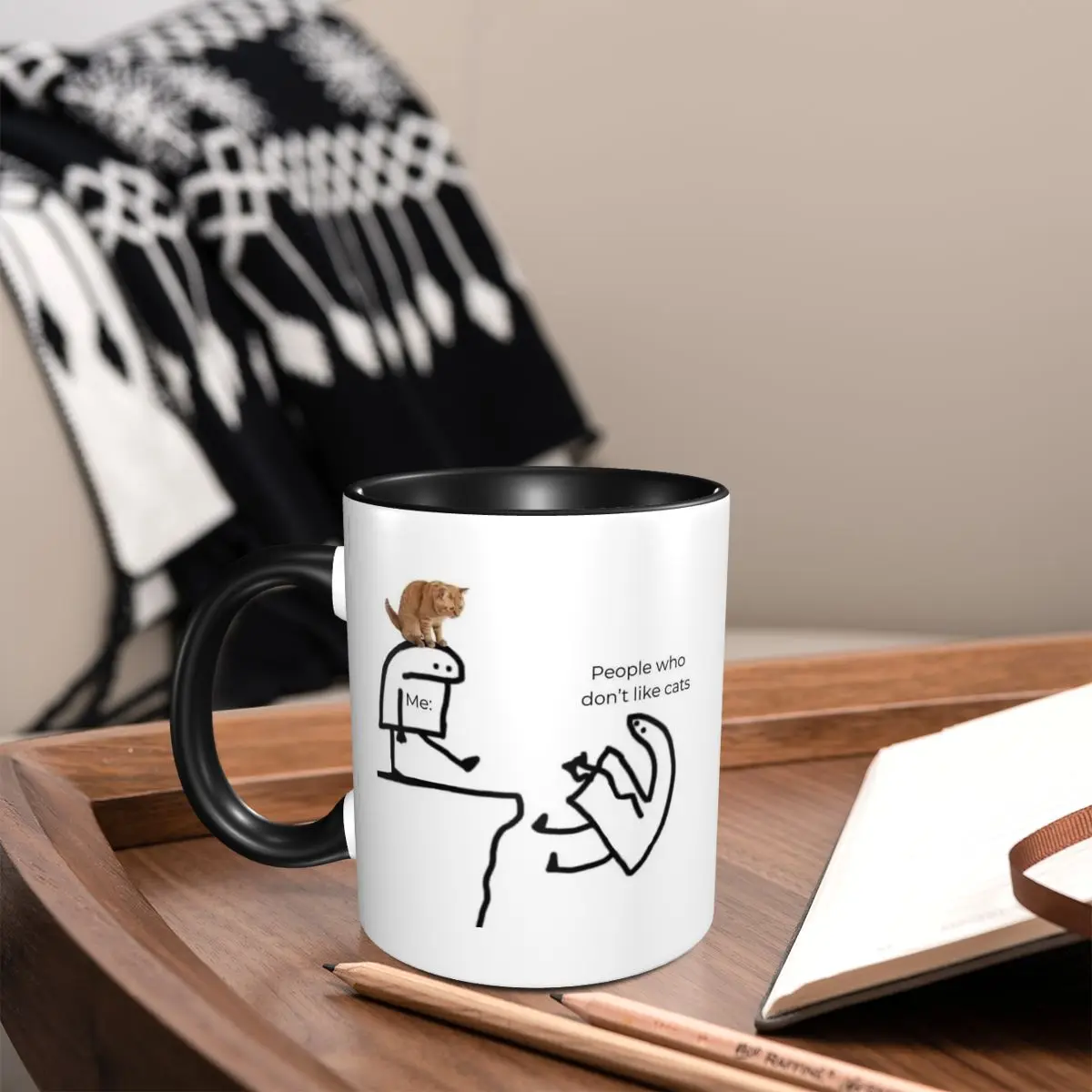 Me With Cat Design People Who  - Coffee And Tea Quotes Funny reseña y precio